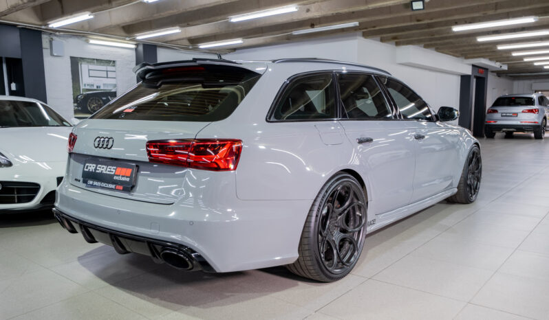 
								2015 Audi RS6 Avant Quattro full									