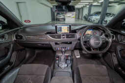 
										2015 Audi RS6 Avant Quattro full									