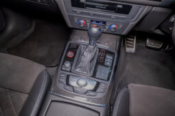 
										2015 Audi RS6 Avant Quattro full									