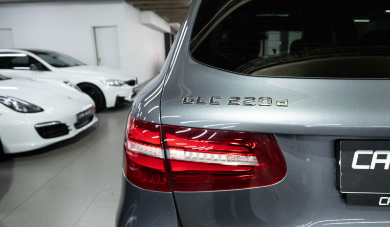 
								2018 Mercedes-Benz GLC GLC220d 4Matic AMG Line full									