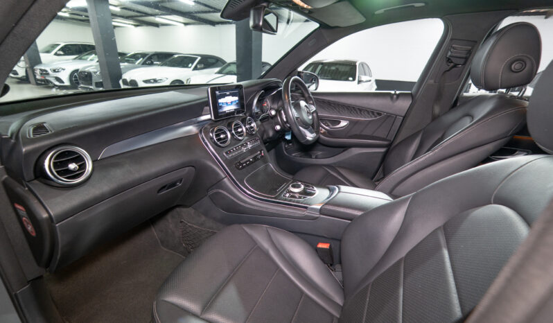 
								2018 Mercedes-Benz GLC GLC220d 4Matic AMG Line full									
