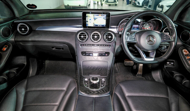 
								2018 Mercedes-Benz GLC GLC220d 4Matic AMG Line full									