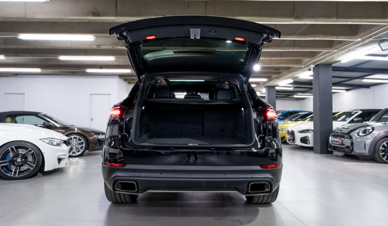 
								2018 Porsche Cayenne full									