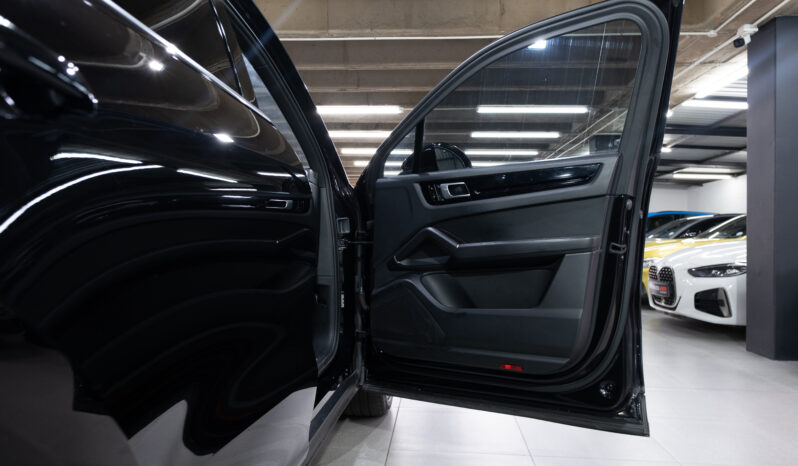 
								2018 Porsche Cayenne full									