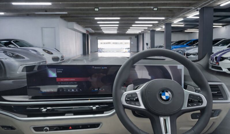 
								2026 BMW X5 M60i xDrive M Sport Pro full									