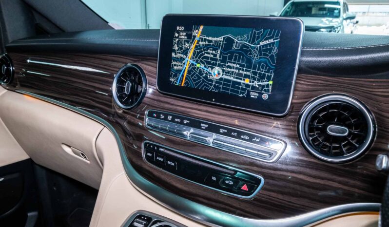 
								2020 Mercedes-Benz V-Class V250d Avantgarde full									