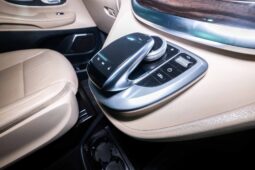 
										2020 Mercedes-Benz V-Class V250d Avantgarde full									