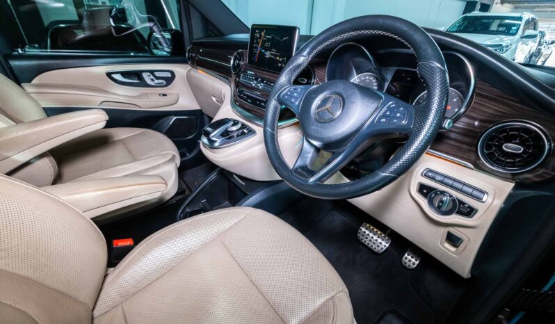 
								2020 Mercedes-Benz V-Class V250d Avantgarde full									