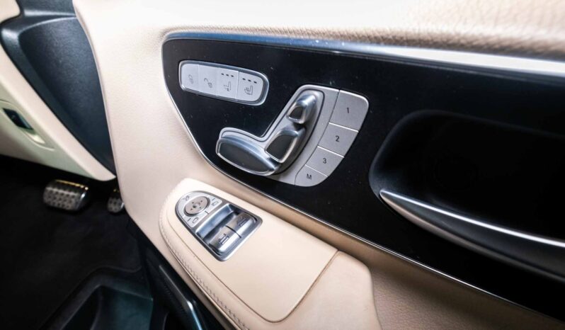 
								2020 Mercedes-Benz V-Class V250d Avantgarde full									