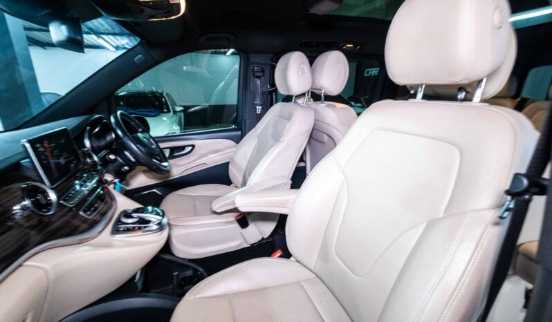 
								2020 Mercedes-Benz V-Class V250d Avantgarde full									