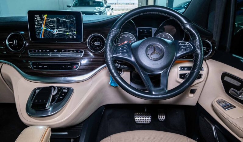 
								2020 Mercedes-Benz V-Class V250d Avantgarde full									