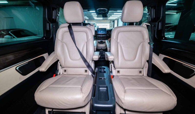 
								2020 Mercedes-Benz V-Class V250d Avantgarde full									