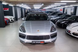 
										2018 Porsche Cayenne S full									