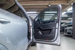 
										2018 Porsche Cayenne S full									