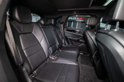 
										2018 Porsche Cayenne S full									