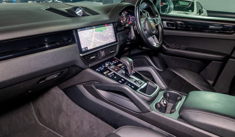 
								2018 Porsche Cayenne S full									
