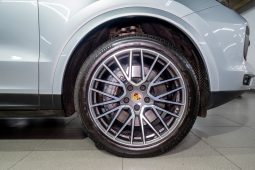 
										2018 Porsche Cayenne S full									