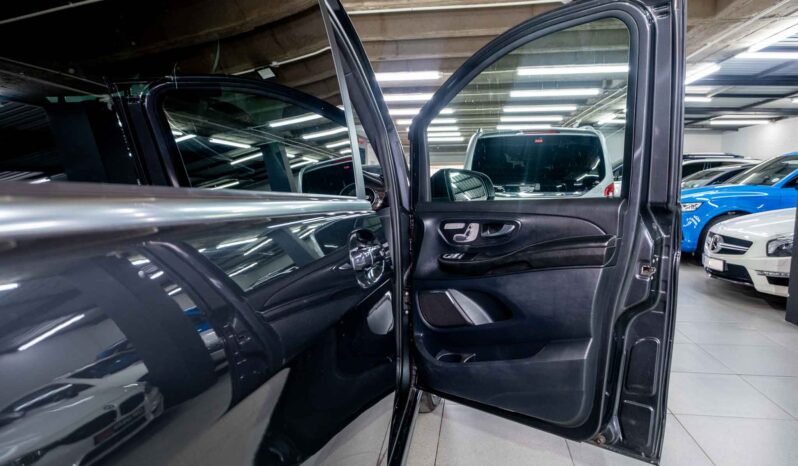 
								2020 Mercedes-Benz V-Class V250d Avantgarde full									