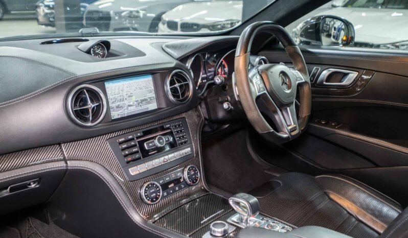 
								Mercedes-Benz SL SL63 AMG full									