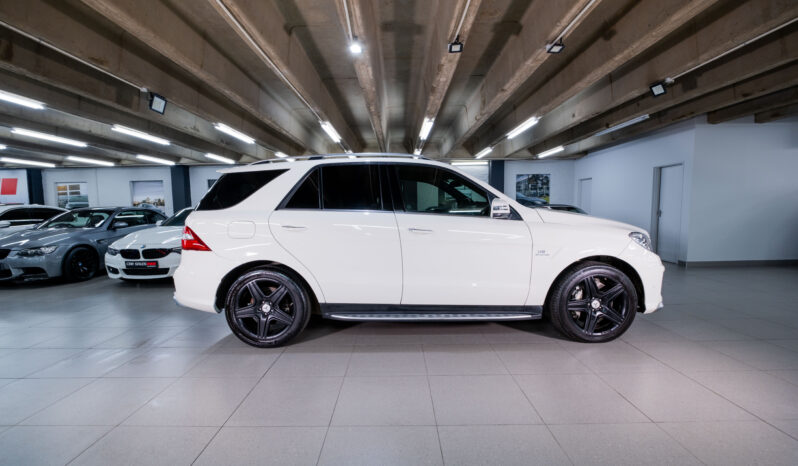 
								2012 Mercedes-Benz ML ML63 AMG full									