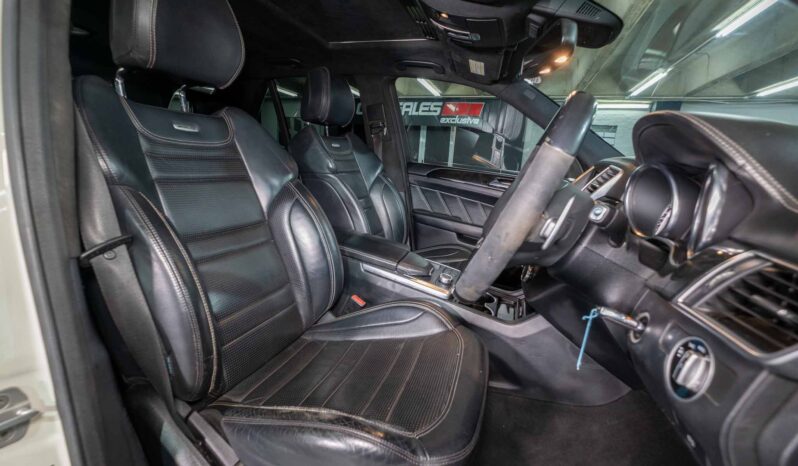 
								2012 Mercedes-Benz ML ML63 AMG full									