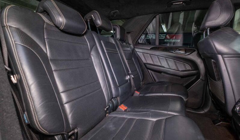 
								2012 Mercedes-Benz ML ML63 AMG full									