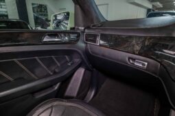 
										2012 Mercedes-Benz ML ML63 AMG full									