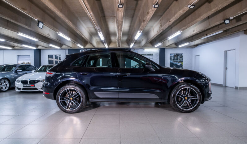 
								2023 Porsche Macan full									