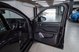 
										2023 Porsche Macan full									