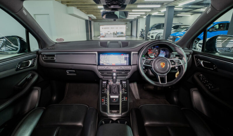 
								2023 Porsche Macan full									