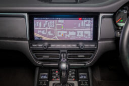 
										2023 Porsche Macan full									