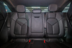 
										2023 Porsche Macan full									