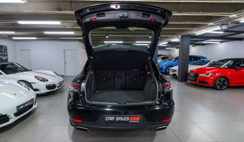 
								2023 Porsche Macan full									