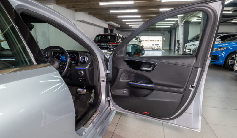 
								Mercedes-Benz C-Class C220d AMG Line full									