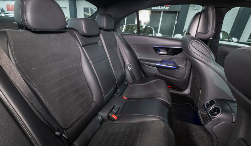 
								Mercedes-Benz C-Class C220d AMG Line full									