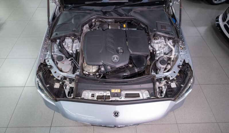 
								Mercedes-Benz C-Class C220d AMG Line full									