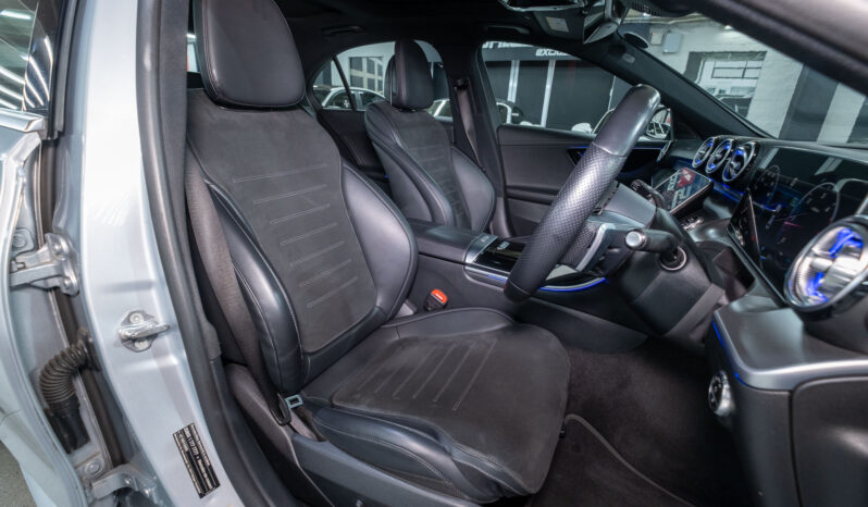 
								Mercedes-Benz C-Class C220d AMG Line full									