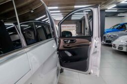 
										2021 Mercedes-Benz V-Class V250d Avantgarde full									