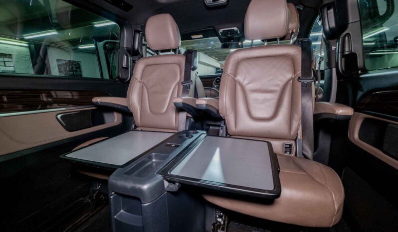 
								2021 Mercedes-Benz V-Class V250d Avantgarde full									