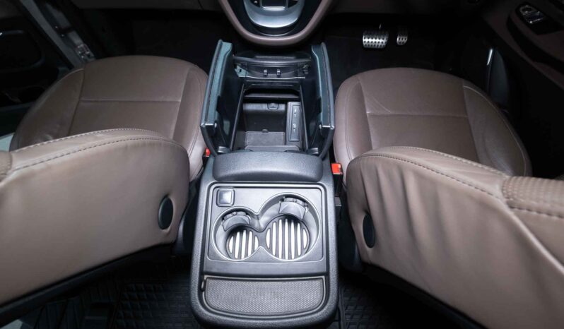 
								2021 Mercedes-Benz V-Class V250d Avantgarde full									