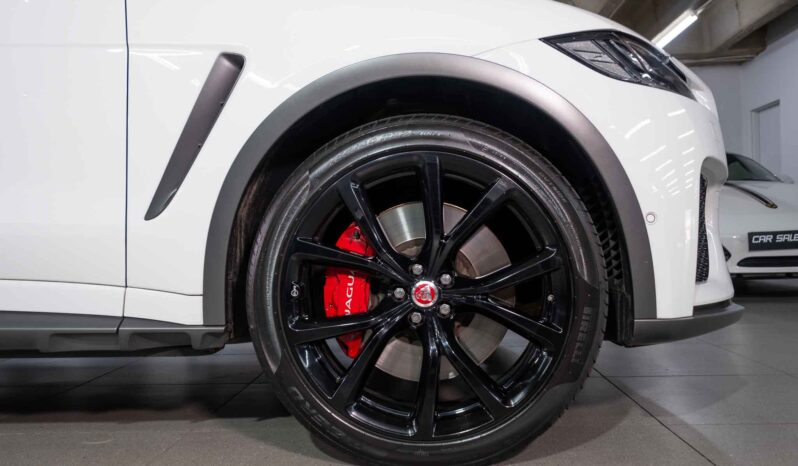 
								2019 Jaguar F-Pace SVR full									