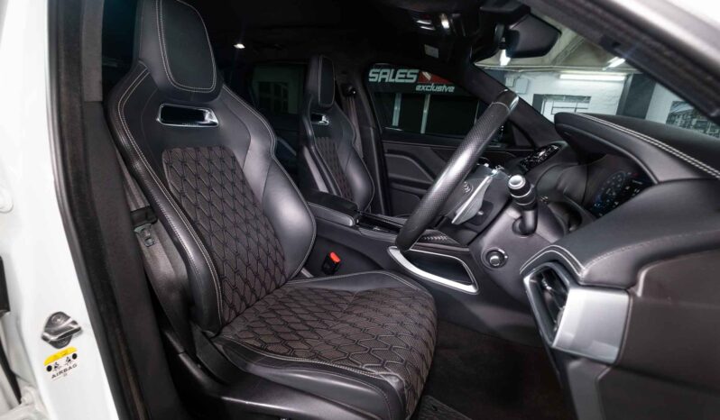 
								2019 Jaguar F-Pace SVR full									