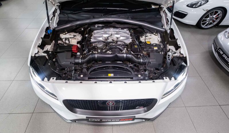 
								2019 Jaguar F-Pace SVR full									