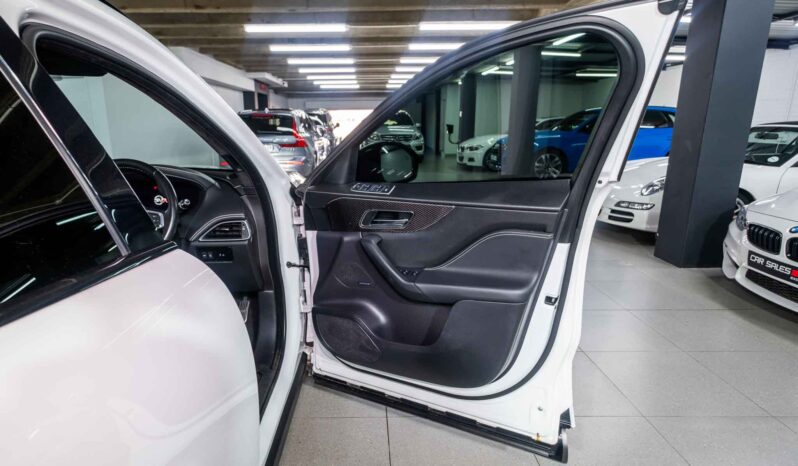 
								2019 Jaguar F-Pace SVR full									