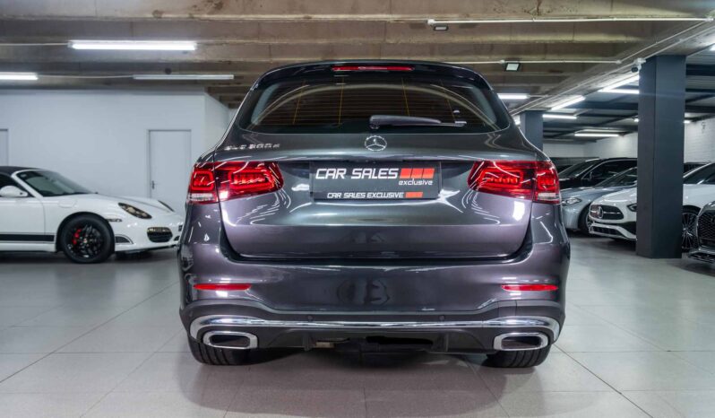 
								Mercedes-Benz GLC300d 4Matic AMG Line full									