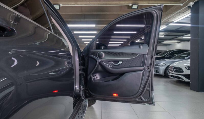 
								Mercedes-Benz GLC300d 4Matic AMG Line full									