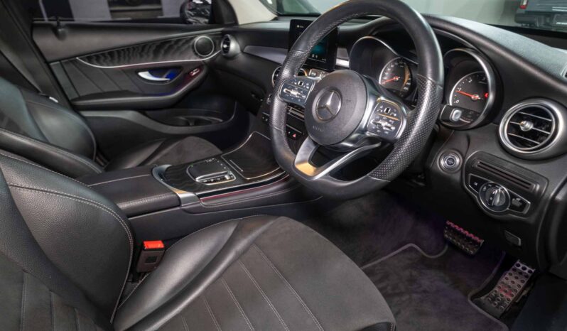 
								Mercedes-Benz GLC300d 4Matic AMG Line full									