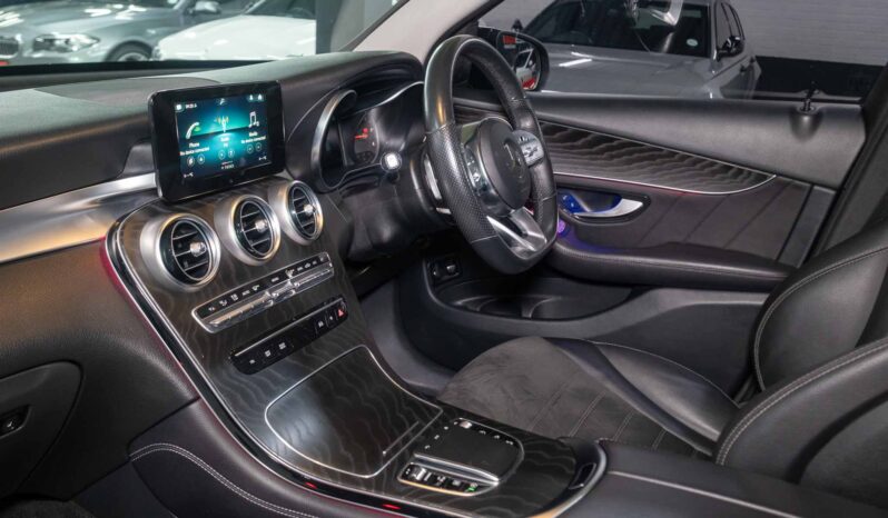 
								Mercedes-Benz GLC300d 4Matic AMG Line full									