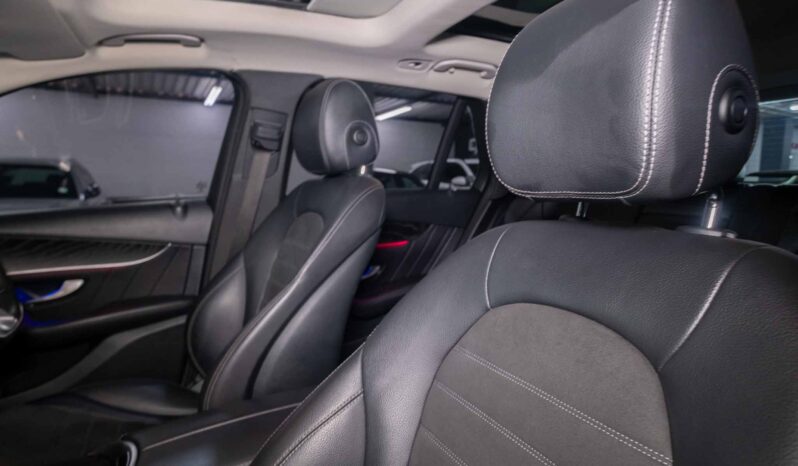 
								Mercedes-Benz GLC300d 4Matic AMG Line full									