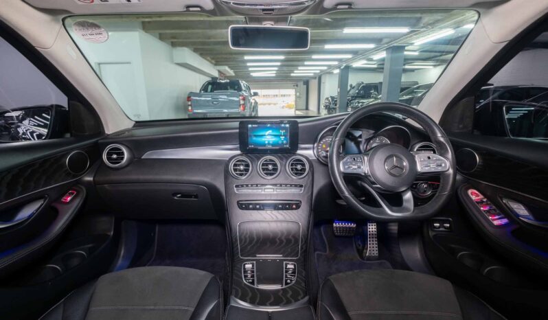 
								Mercedes-Benz GLC300d 4Matic AMG Line full									